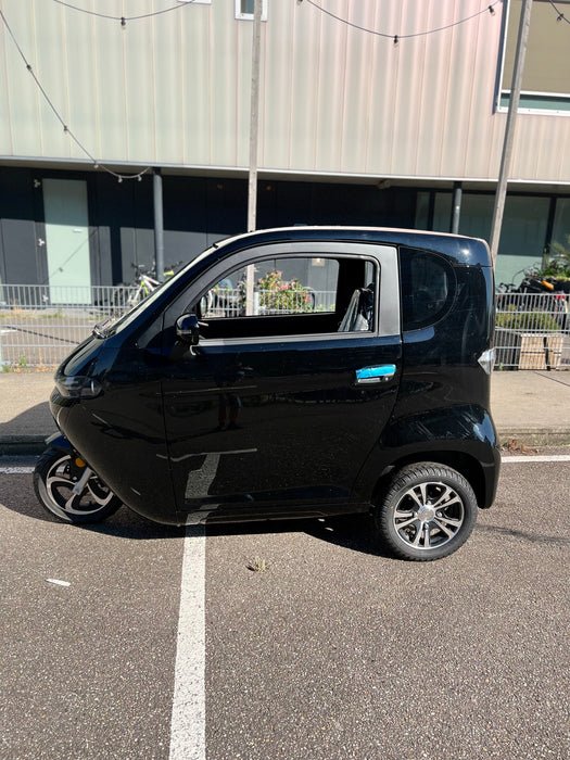 Elektrische overdekte scootmobiel 3 wielen
