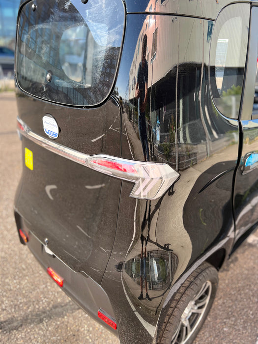 Elektrische overdekte scootmobiel 3 wielen