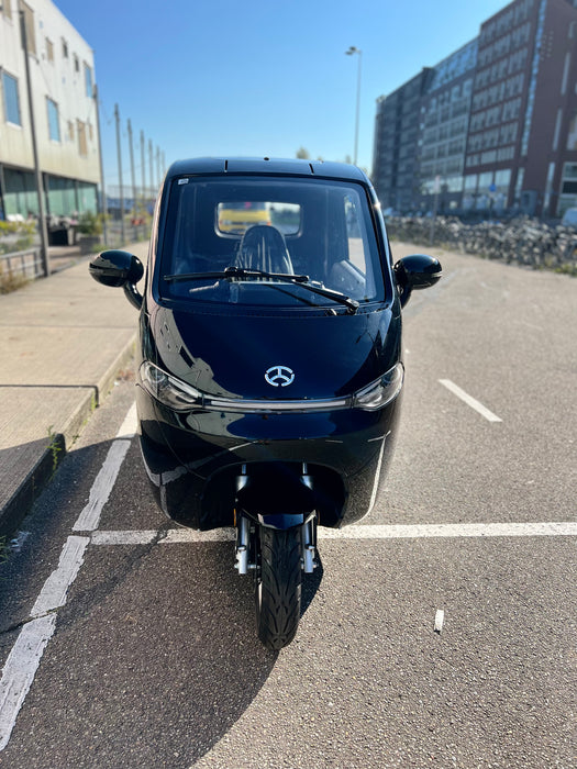 Elektrische overdekte scootmobiel 3 wielen
